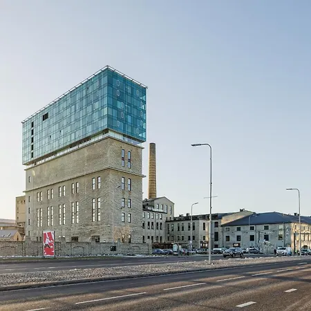 Fahle Building, Luxurious, Skyline View Flat Near Centre
