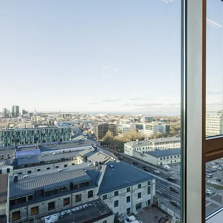 Fahle Building, Luxurious, Skyline View Flat Near Centre